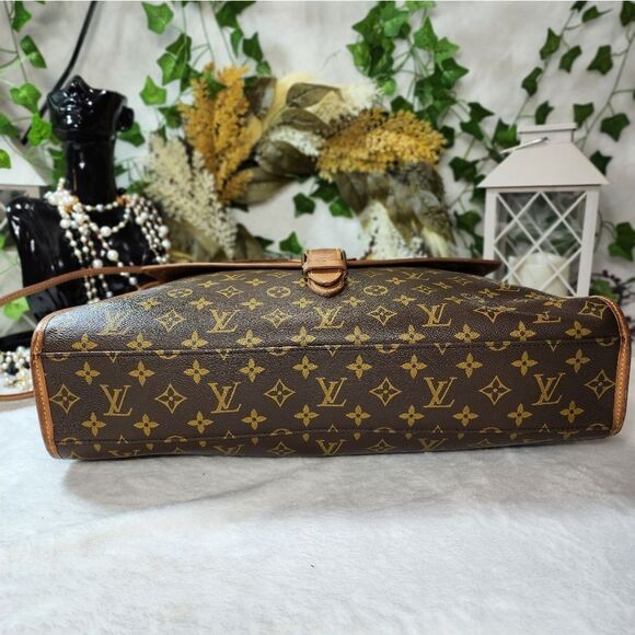 Authentic Louis Vuitton Monogram Beverly 43 with Dust Bag - Picture 7 of 17